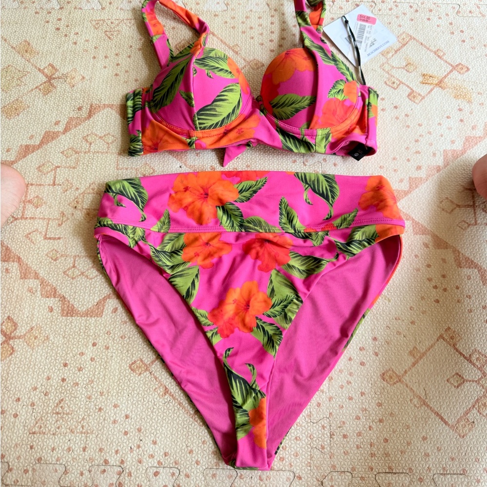 Beach Riot swim bottoms - Picture 2 of 2